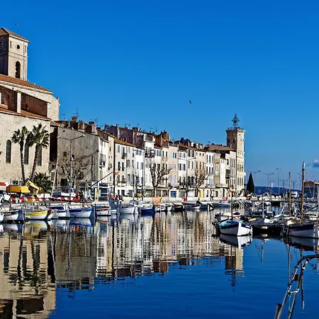 Au Calme Avec Jardin, Parking, Clim, Proche De ! Holiday home