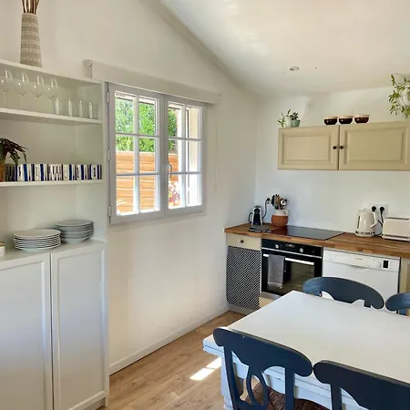 Au Calme Avec Jardin, Parking, Clim, Proche De ! Holiday home *